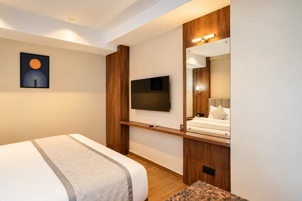 Club Room with Balcony preview at Hotel Pumerai Honnavar